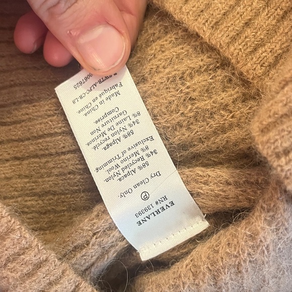 Everlane Alpaca Wool Crew Neck Sweater EUC Tan / Camel - Picture 3 of 4